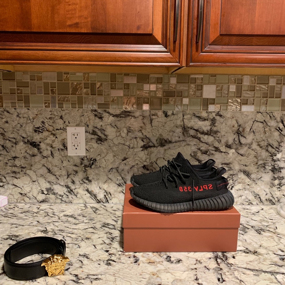 Yeezy Boost v2 - Picture 3 of 3